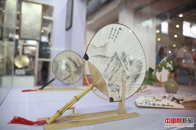 走马文博会 文化创意产业展区展现中国民族特色